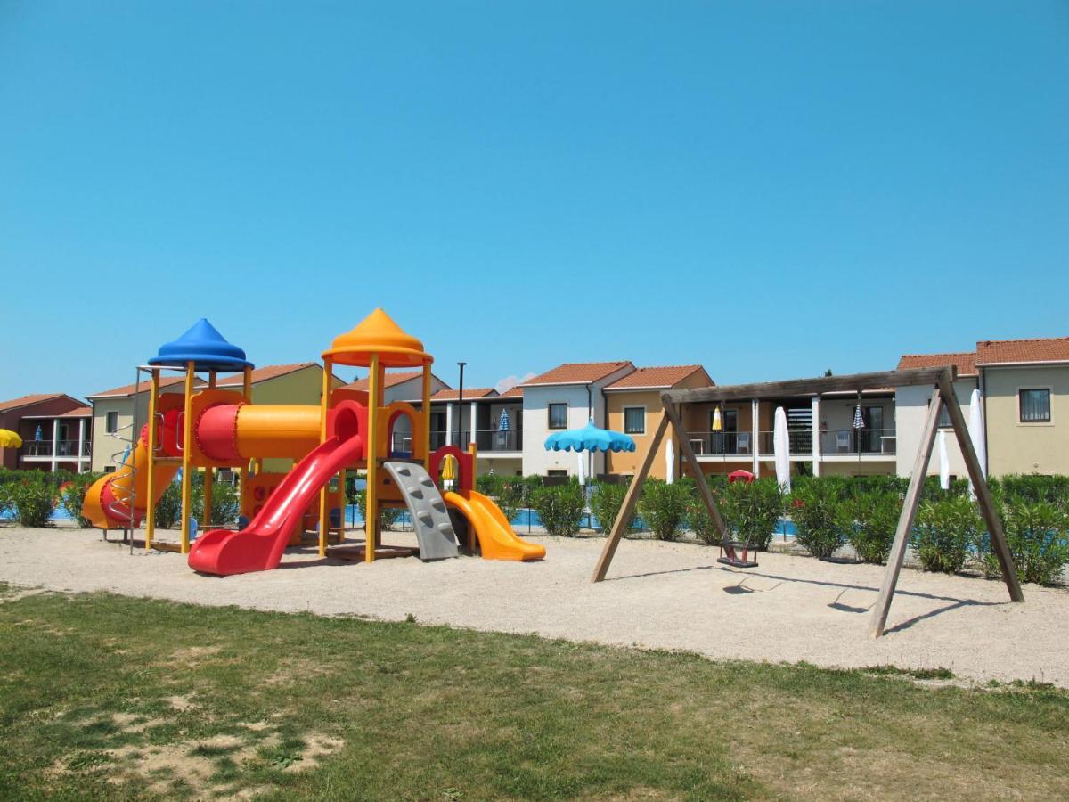 Apartment Belvedere Village-4 By Interhome Castelnuovo del Garda Exterior foto