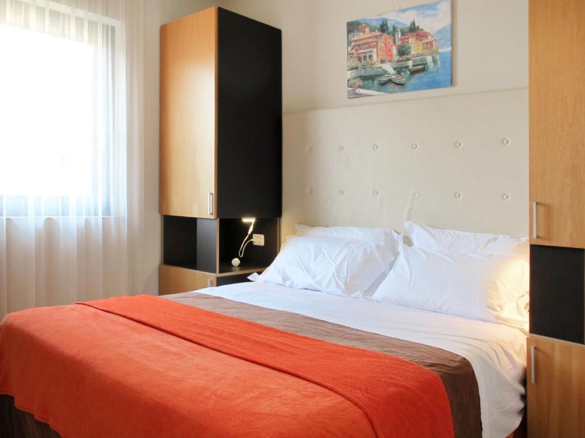 Apartment Belvedere Village-4 By Interhome Castelnuovo del Garda Exterior foto
